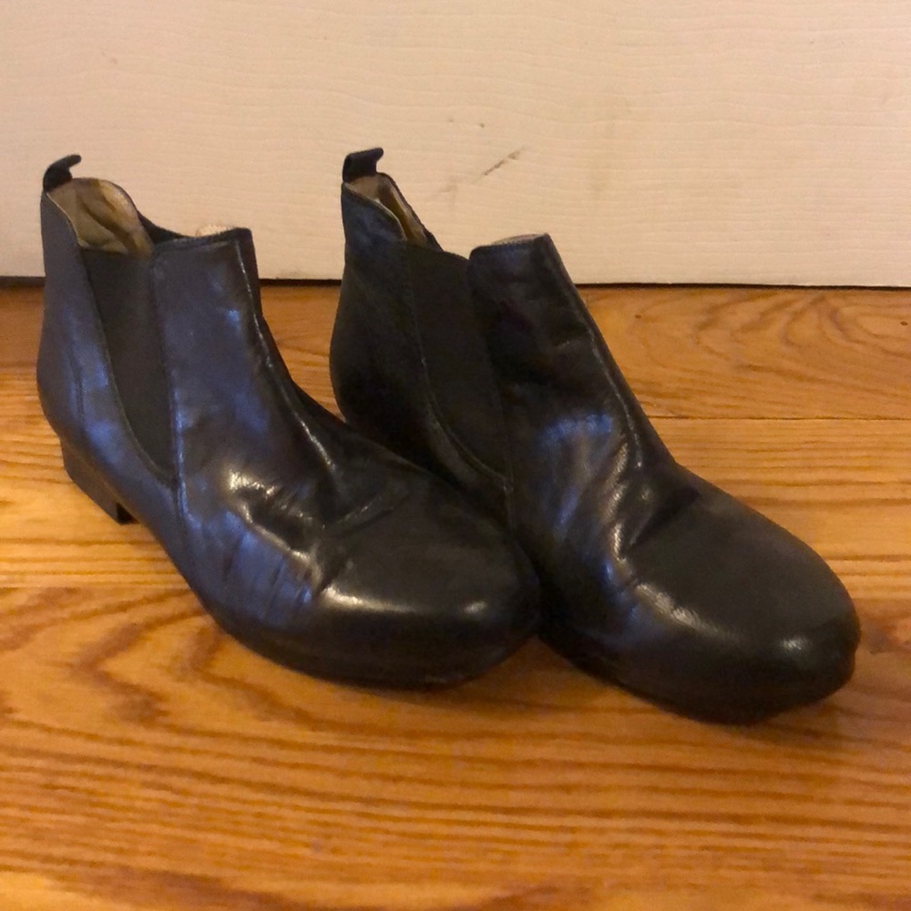Black shoes